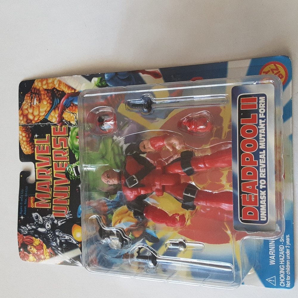 Vintage - 1996 Toybiz - Marvel Universe - X-Men - Unmasked DEADPOOL II - Rare